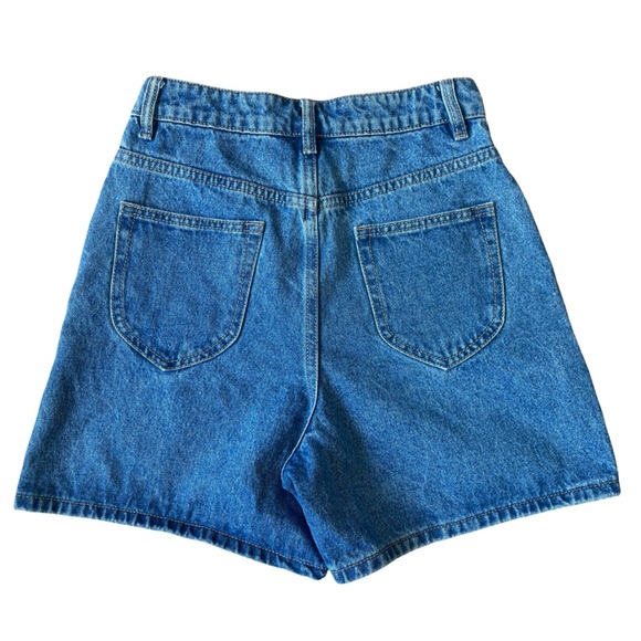 12 STOREEZ Flared Denim High Rise Mini Shorts, Medium Wash - Size XS - Picture 3 of 10